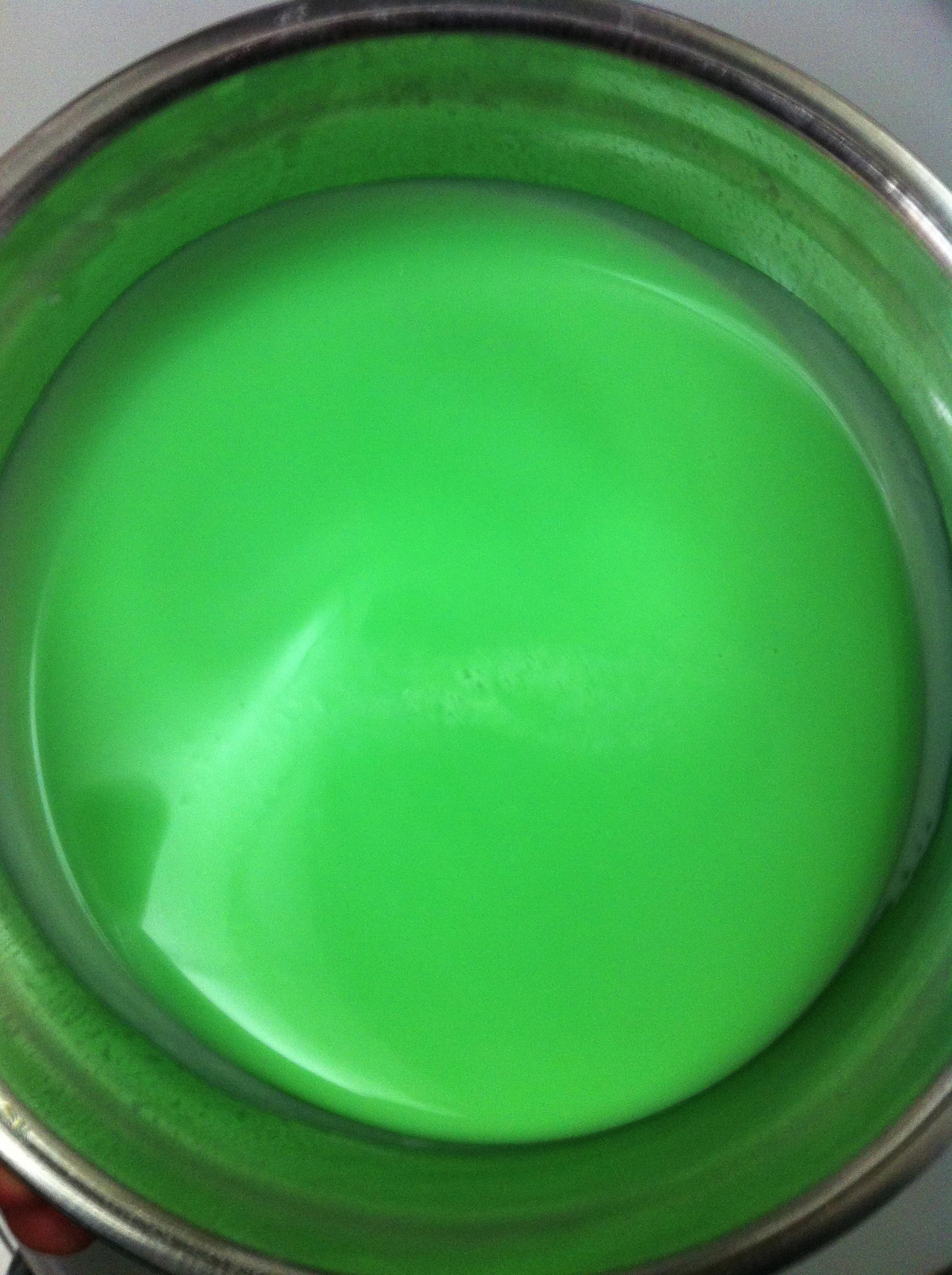 Colorante verde hecho con espinacas