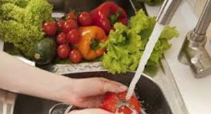 Cómo lavar las frutas y vegetales para eliminar pesticidas