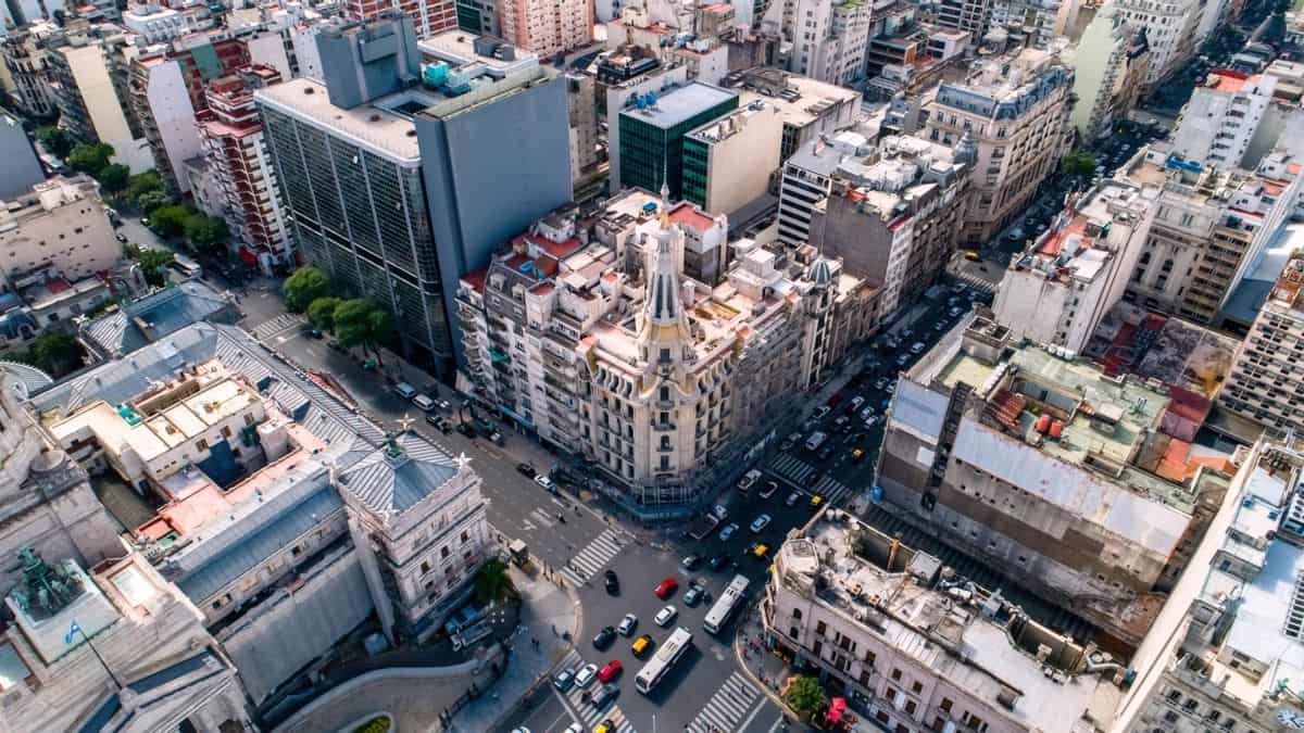 Los mejores barrios para invertir en propiedades en Argentina este año